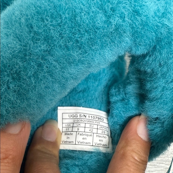 UGG Size 11 Oh Yeah sandals for Women's Cozy Mint Fluffy Slippers - Picture 6 of 6